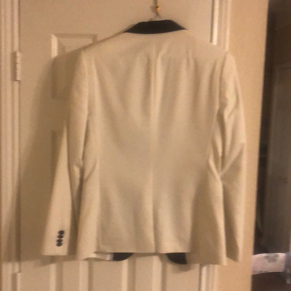 Blazer - Picture 2 of 4